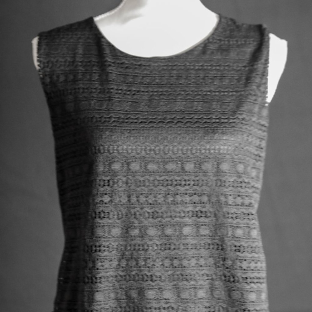 Ann Taylor Women's Lace Front Sleeveless Top - L